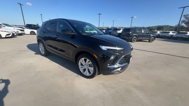 Used 2025 Buick Encore GX Preferred image 2