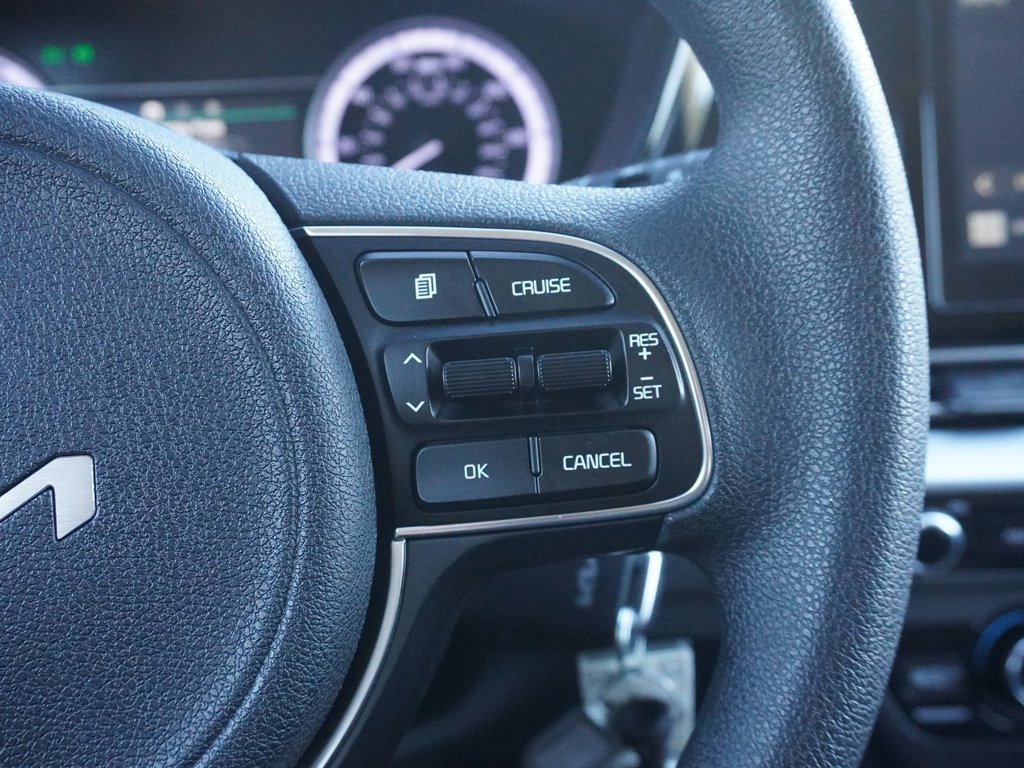 Used 2022 Kia Niro LX image 39