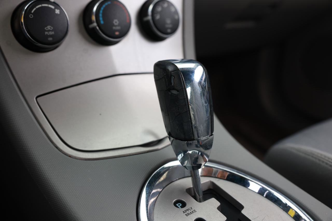 Used 2008 Chrysler Sebring Touring image 35