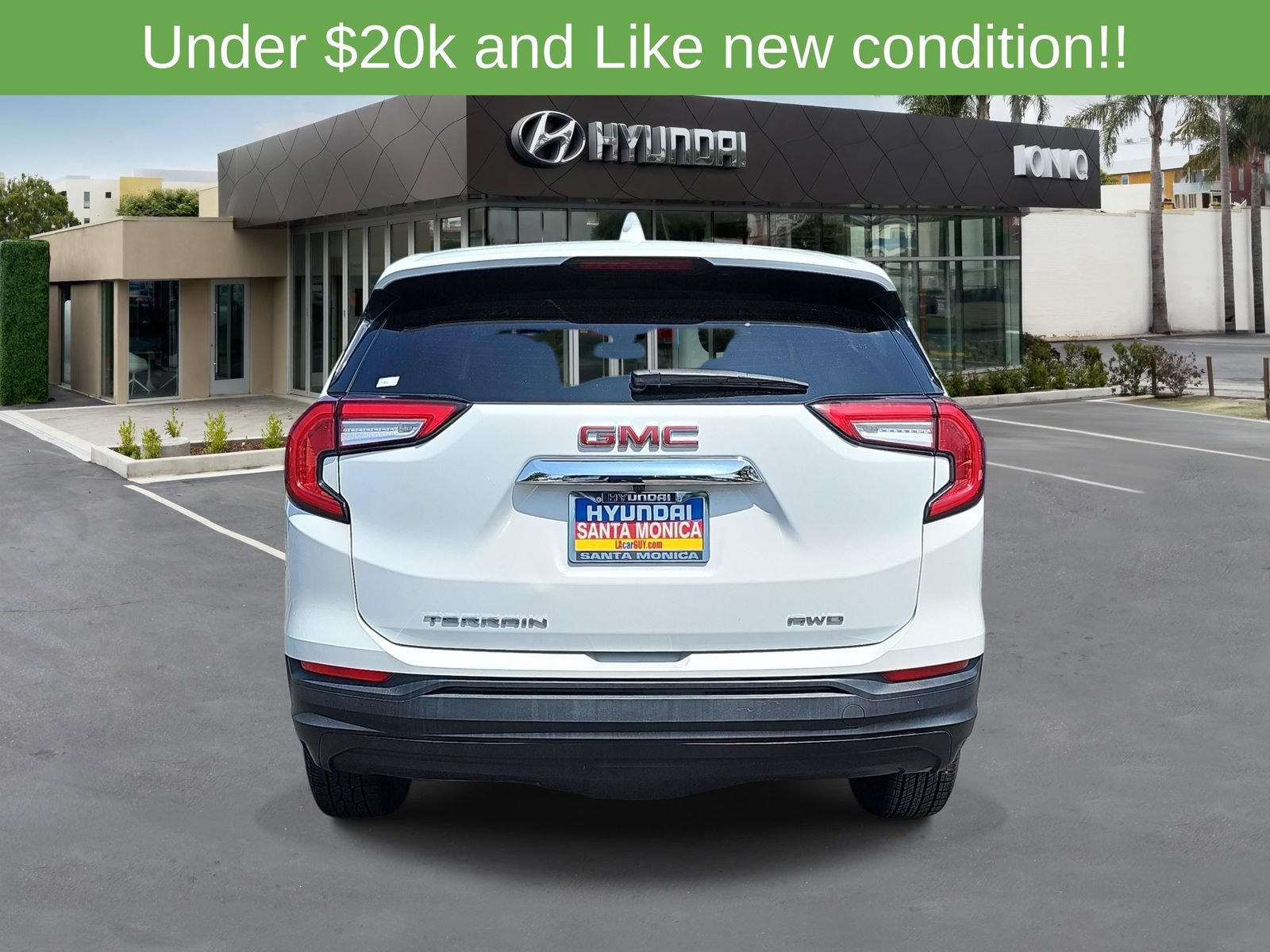 Used 2024 GMC Terrain SLE AWD/4WD image 4
