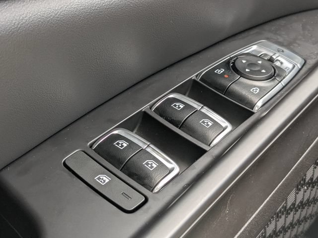 Certified 2026 Kia Carnival SX w/ SX Dark Edition Package FWD image 28