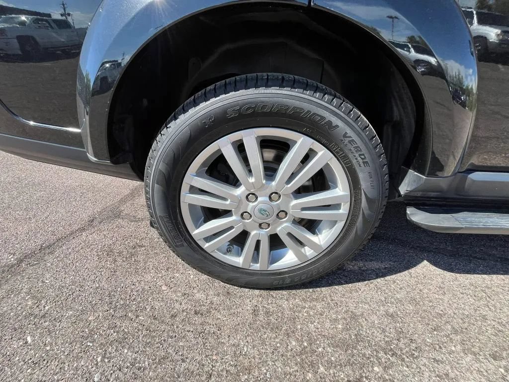Used 2011 Land Rover LR4 HSE AWD/4WD image 17