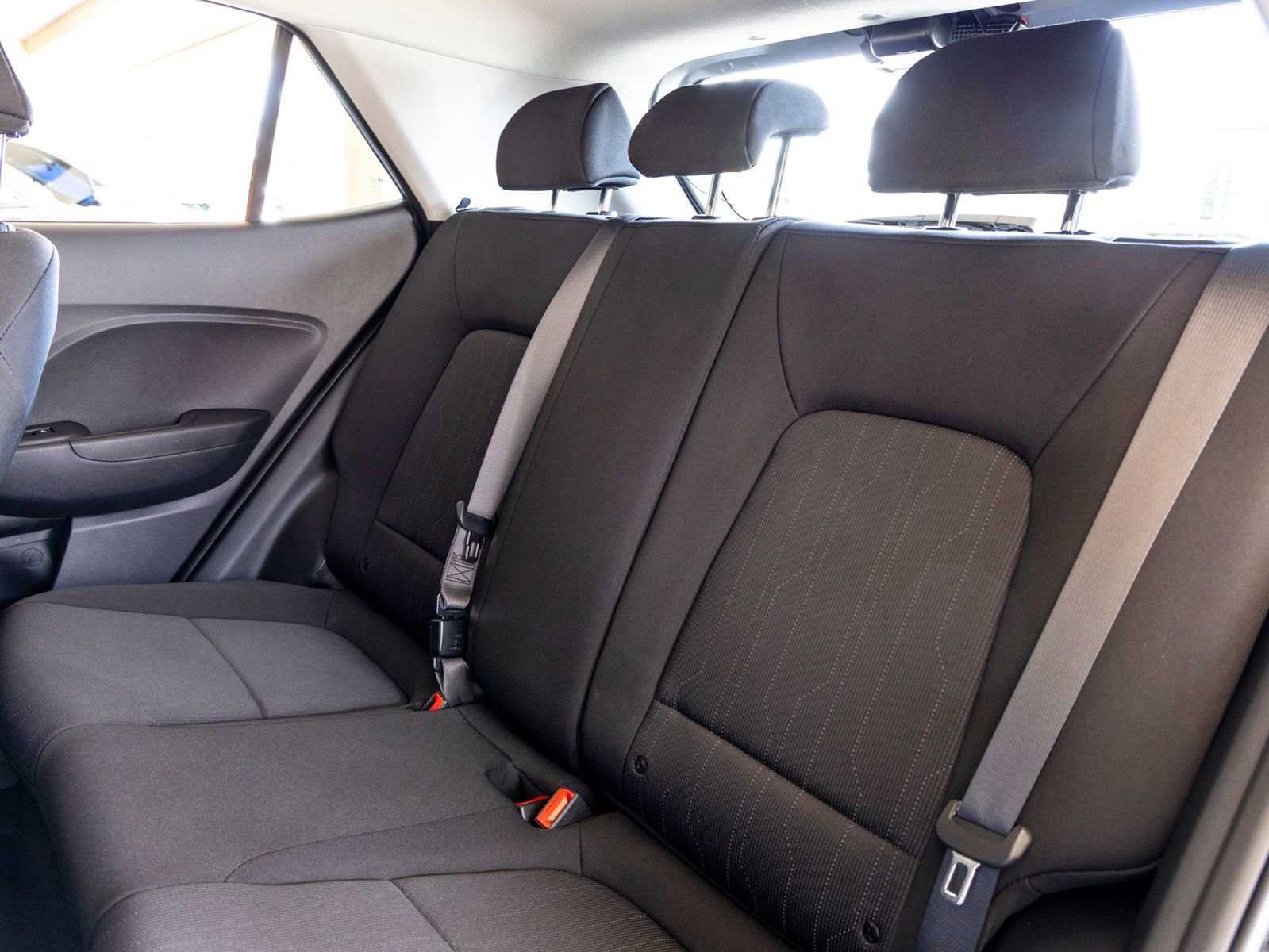 Used 2025 Hyundai Venue SE image 21