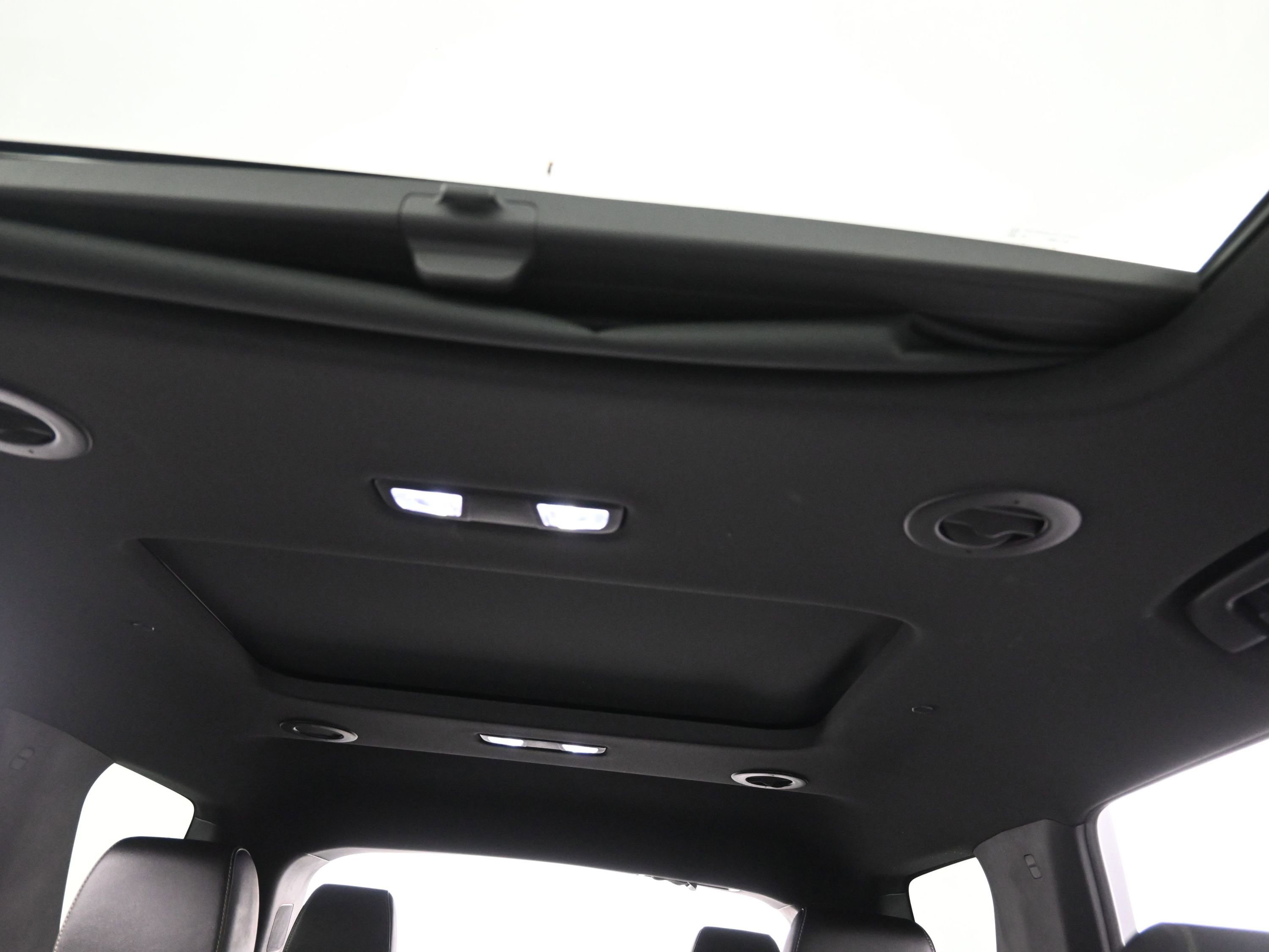 Used 2023 Chevrolet Traverse LT w/ LT Premium Package image 23