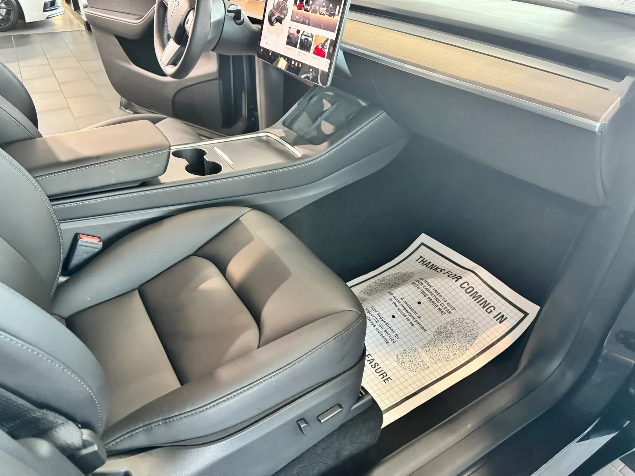 Used 2024 Tesla Model Y Long Range image 12