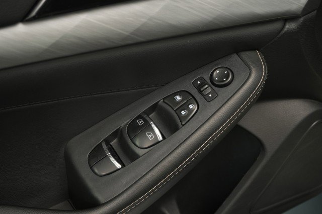 Used 2018 Nissan Maxima 3.5 SL image 36