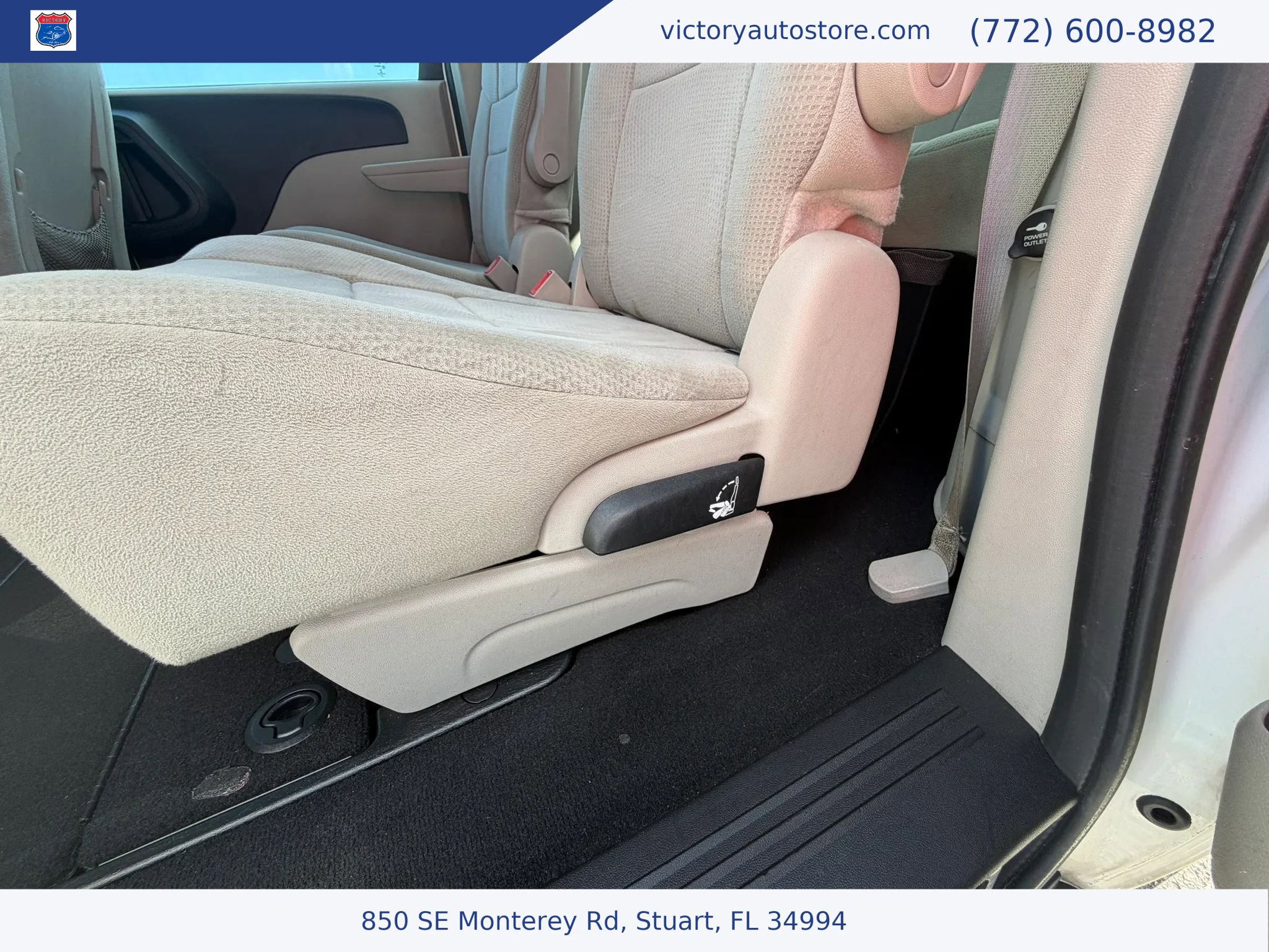 Used 2013 Dodge Grand Caravan American Value Package w/ UConnect Hands-Free Group image 42