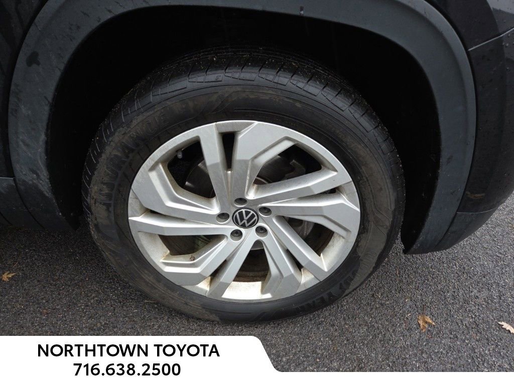 Used 2020 Volkswagen Atlas Cross Sport SEL image 2