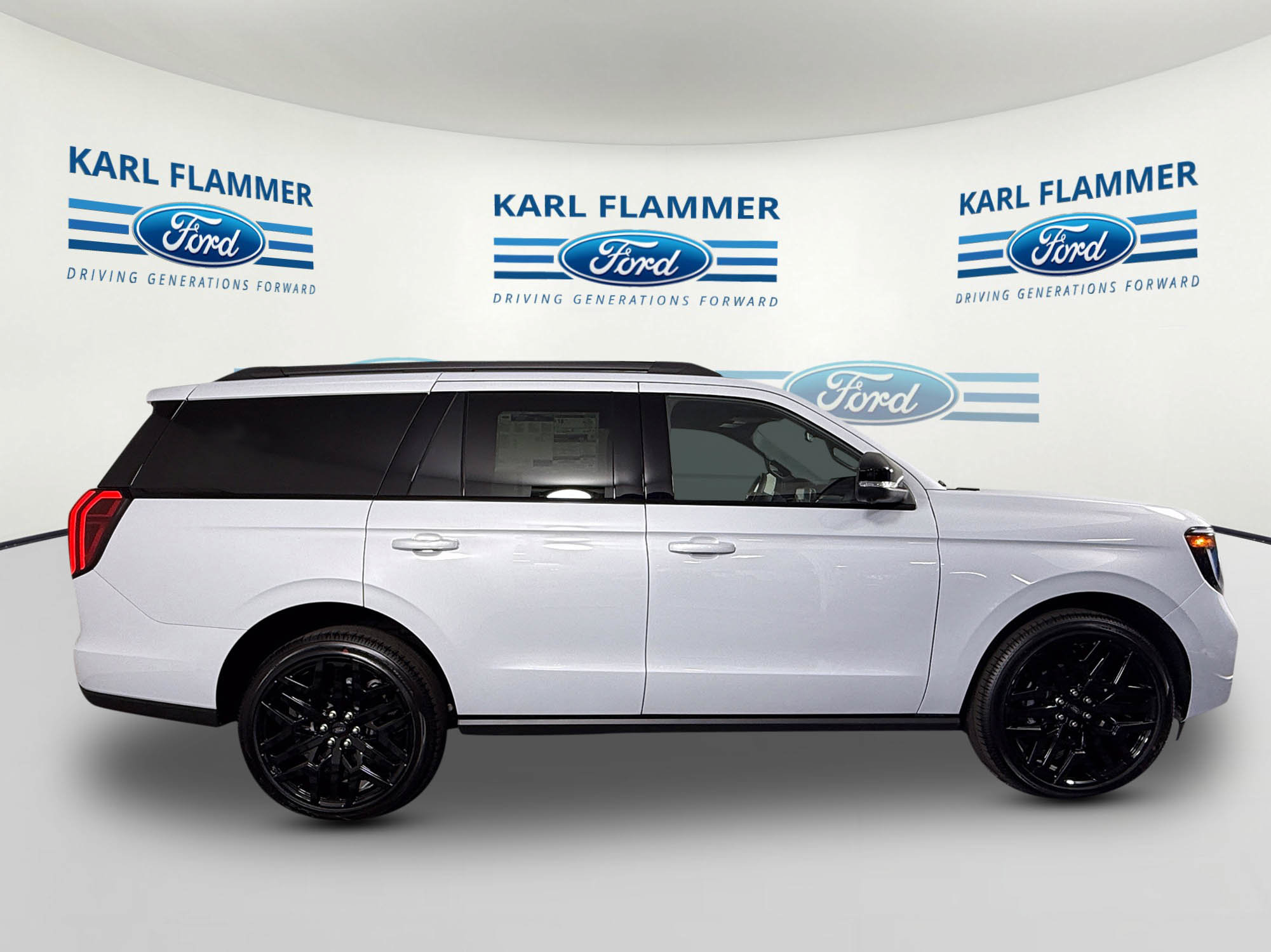 New 2026 Ford Expedition Platinum w/ Stealth Performance Package AWD/4WD image 2