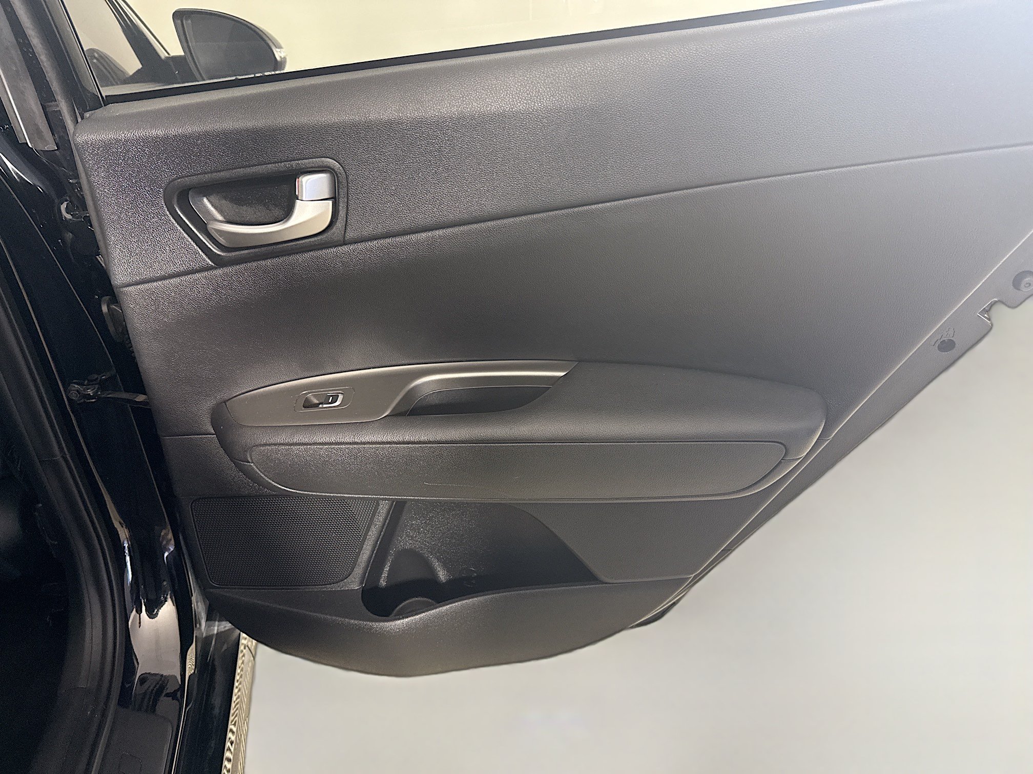Used 2020 Kia Optima S FWD image 28