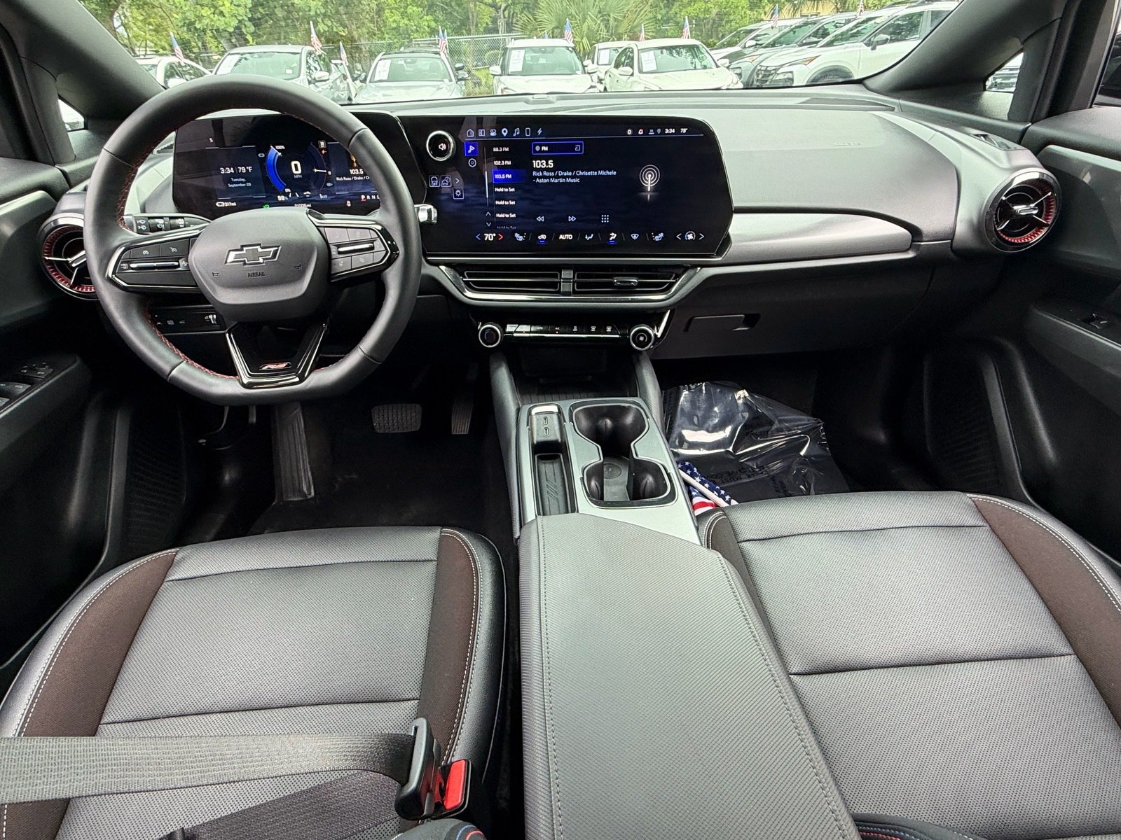 Used 2024 Chevrolet Equinox EV RS FWD image 13