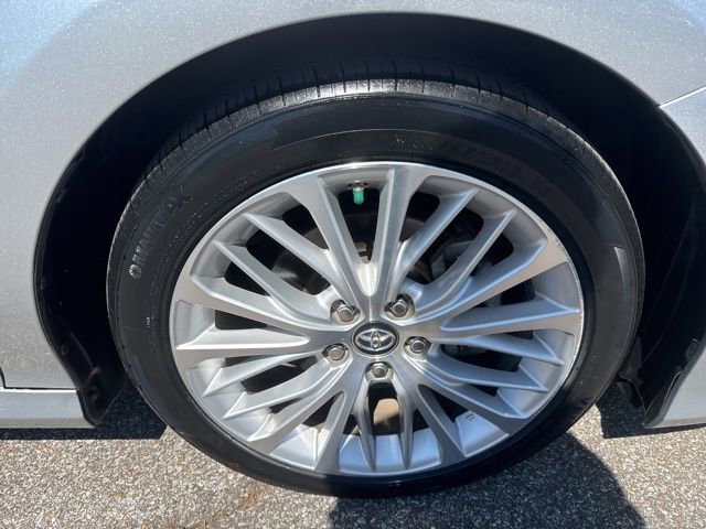 Used 2018 Toyota Camry XLE image 13