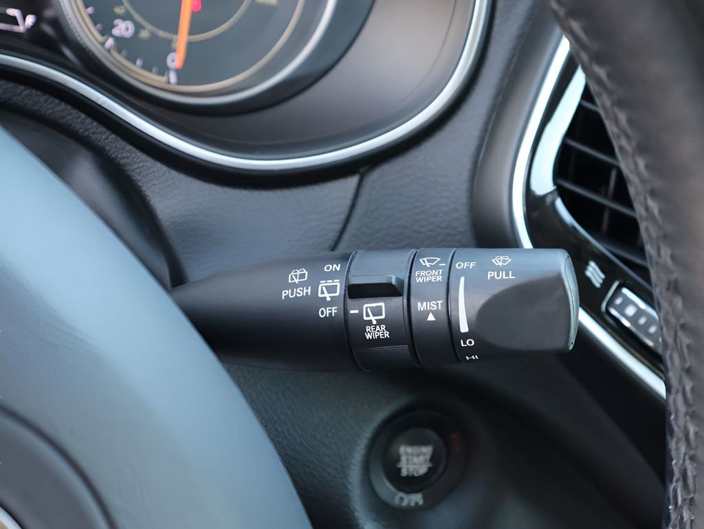 Used 2020 Jeep Cherokee Limited image 34