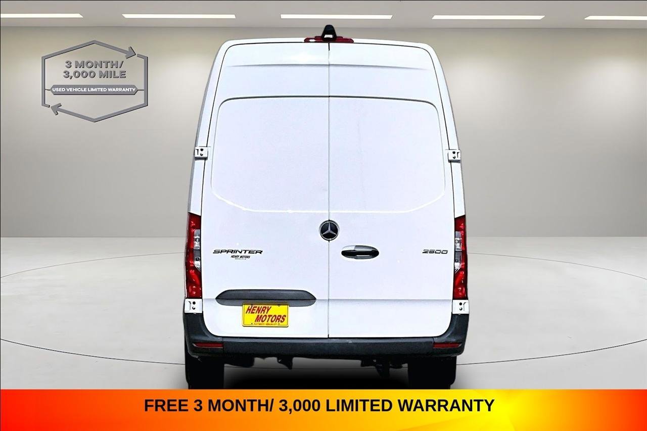 Used 2024 Mercedes-Benz Sprinter 2500 w/ Acoustic Package image 5