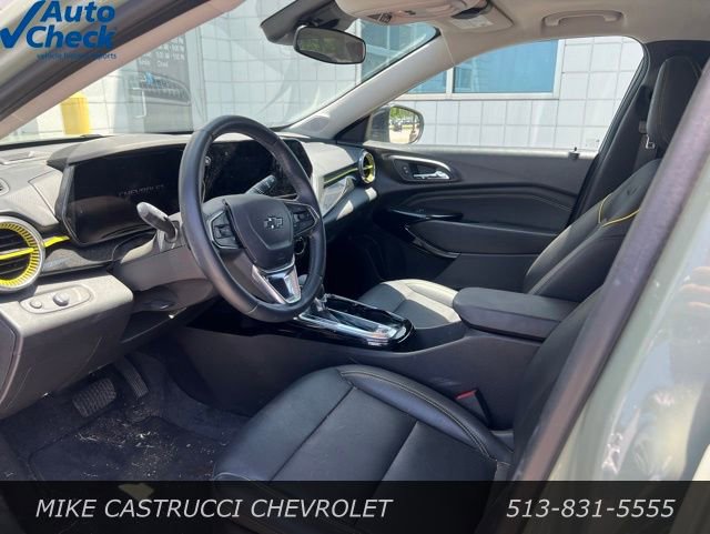 Used 2025 Chevrolet Trax ACTIV w/ Sunroof Package FWD image 6
