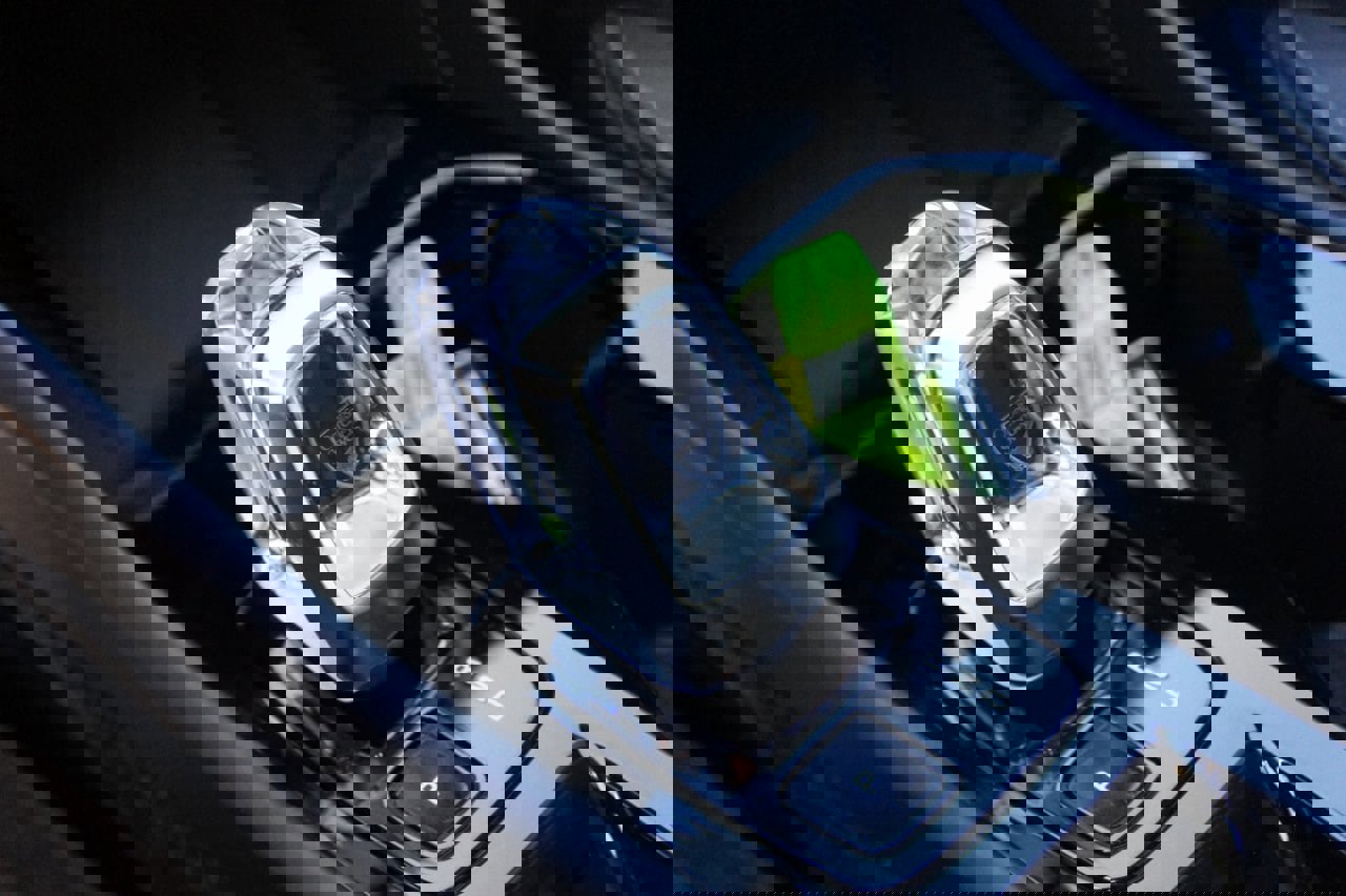 Certified 2025 Volvo XC40 B5 Plus image 17