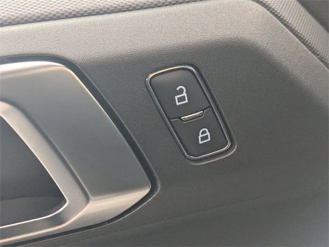 Used 2025 Ford Bronco Big Bend image 11