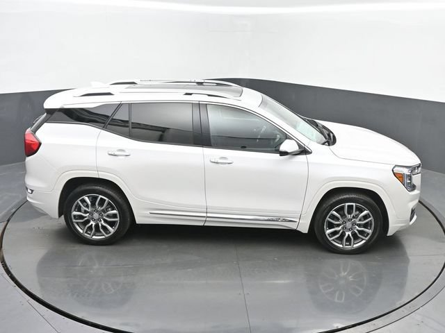 Used 2023 GMC Terrain Denali w/ LPO, Floor Liner Package AWD/4WD image 41