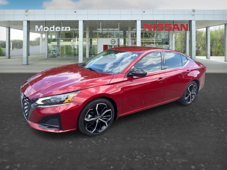 Certified 2023 Nissan Altima 2.5 SR FWD image 1