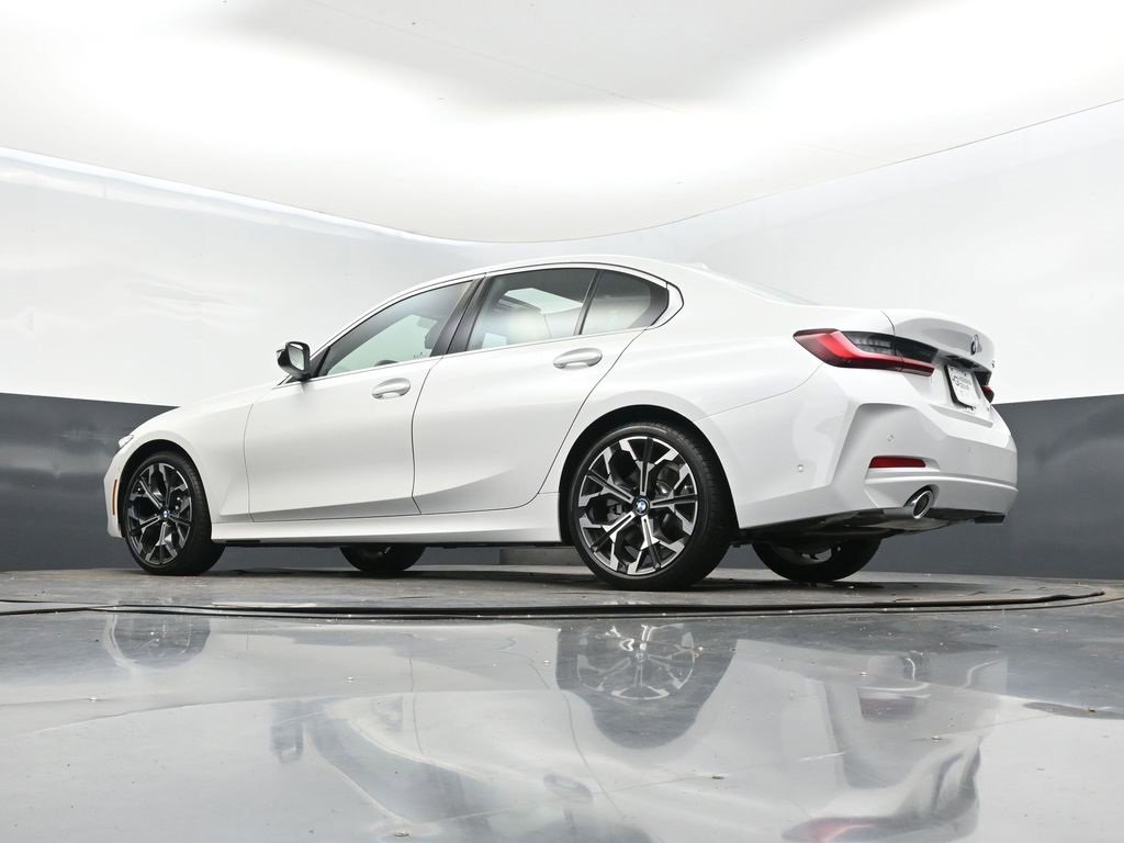 Certified 2025 BMW 330i Sedan w/ Premium Package image 40