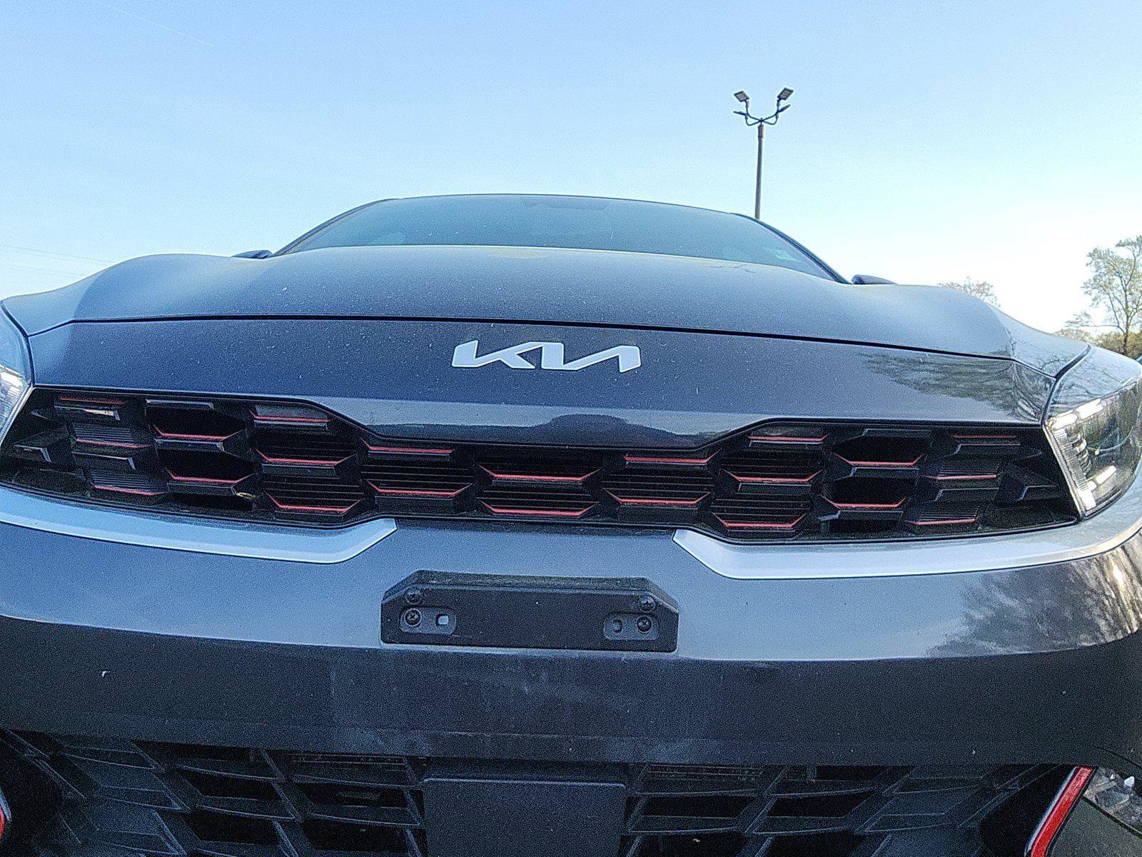 Used 2023 Kia Forte GT-Line w/ GT-Line Technology Package image 11