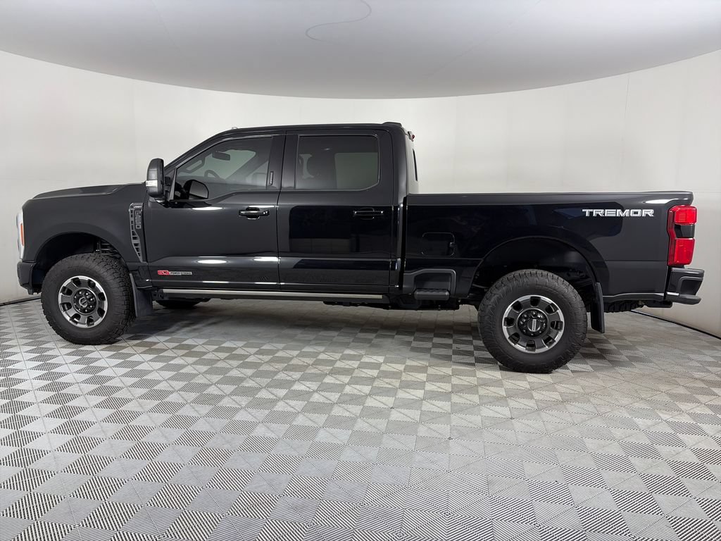 Used 2023 Ford F250 Lariat w/ Lariat Ultimate Package AWD/4WD image 4