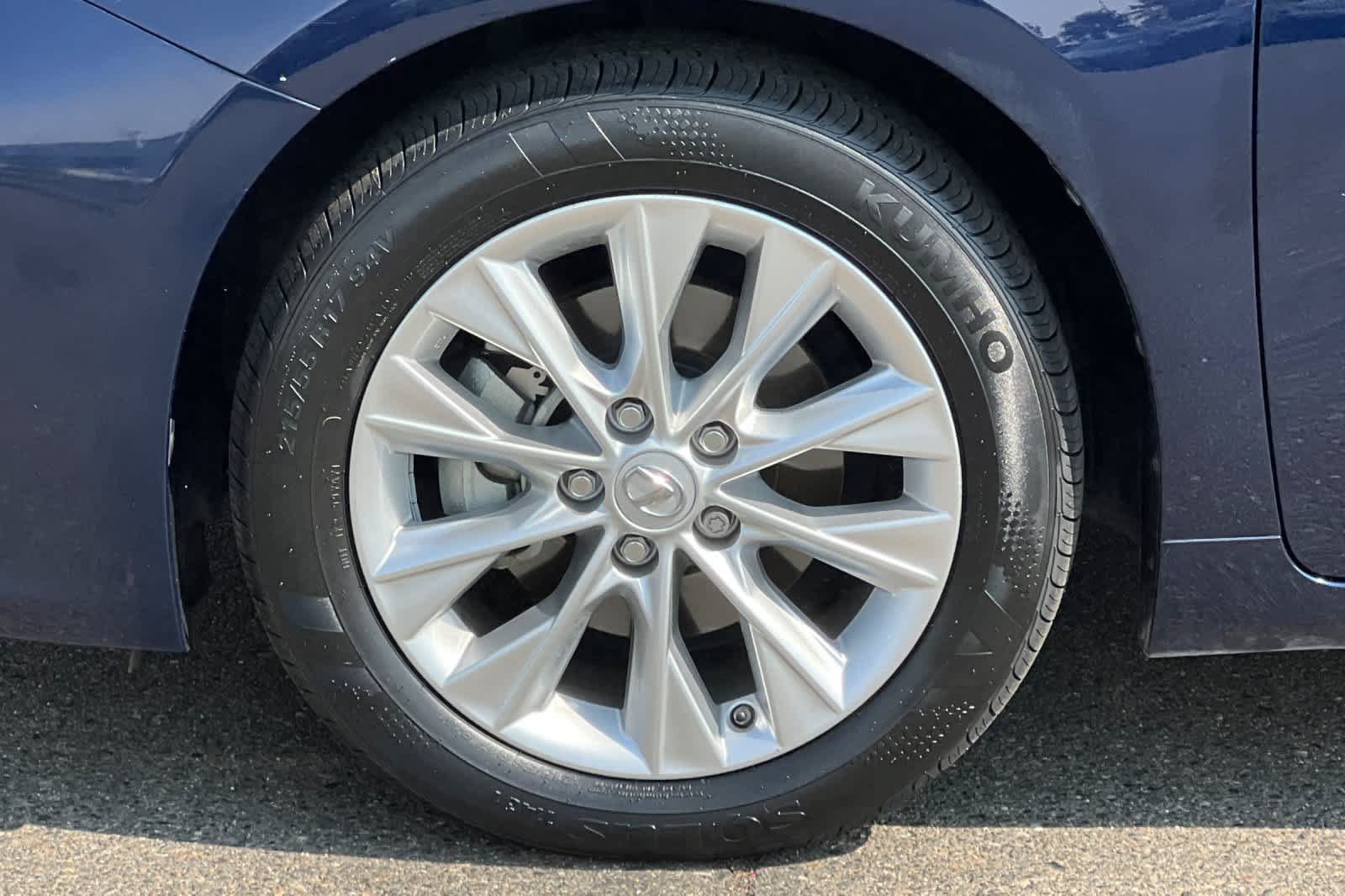 Used 2014 Lexus ES 300h w/ Premium Package w/Bamboo Trim FWD image 31