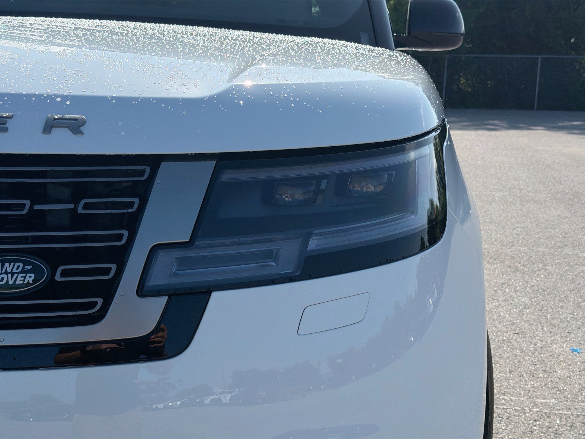 New 2026 Land Rover Range Rover Long Wheelbase SE AWD/4WD image 9