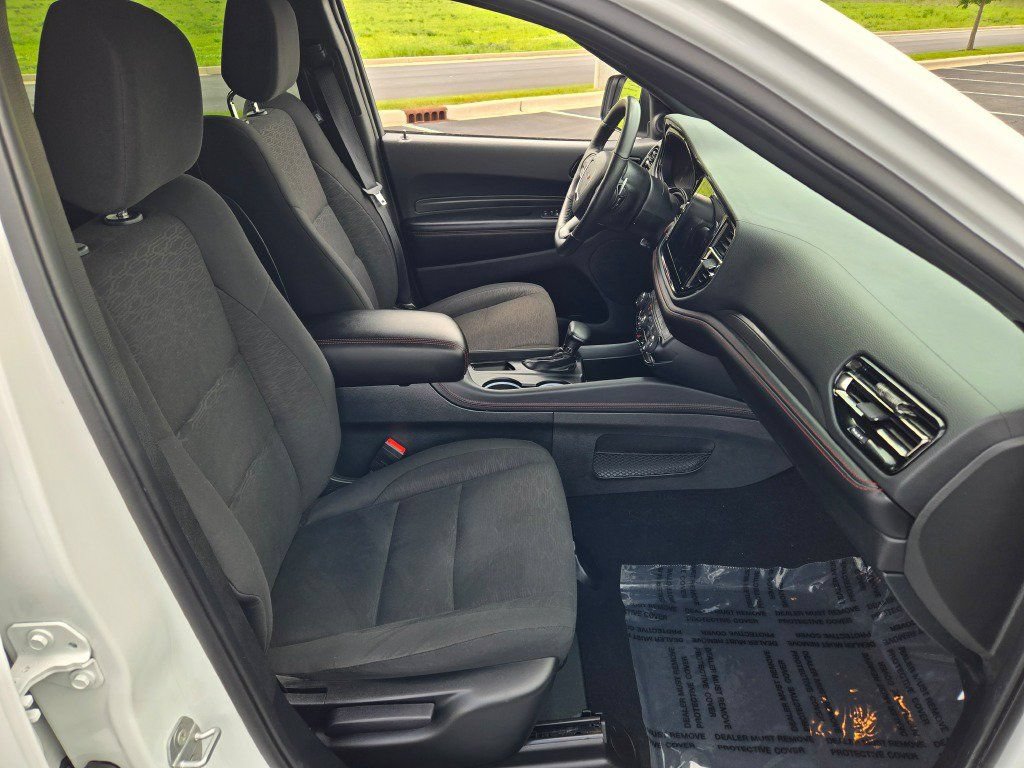 Used 2025 Dodge Durango GT AWD/4WD image 7