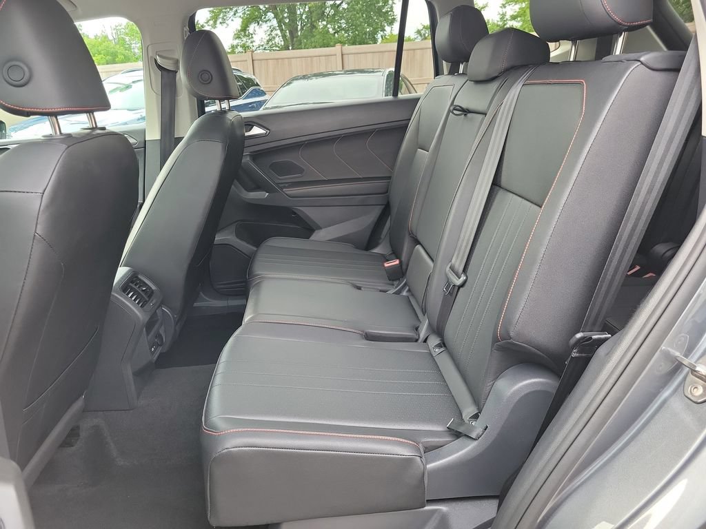 Used 2024 Volkswagen Tiguan Wolfsburg Edition FWD image 13