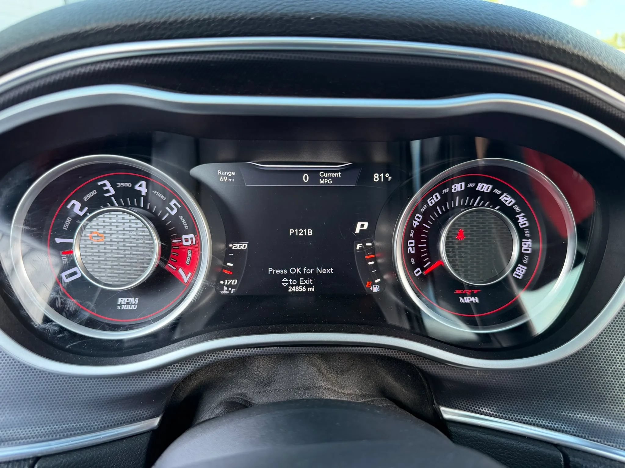 Used 2015 Dodge Challenger SRT RWD image 23