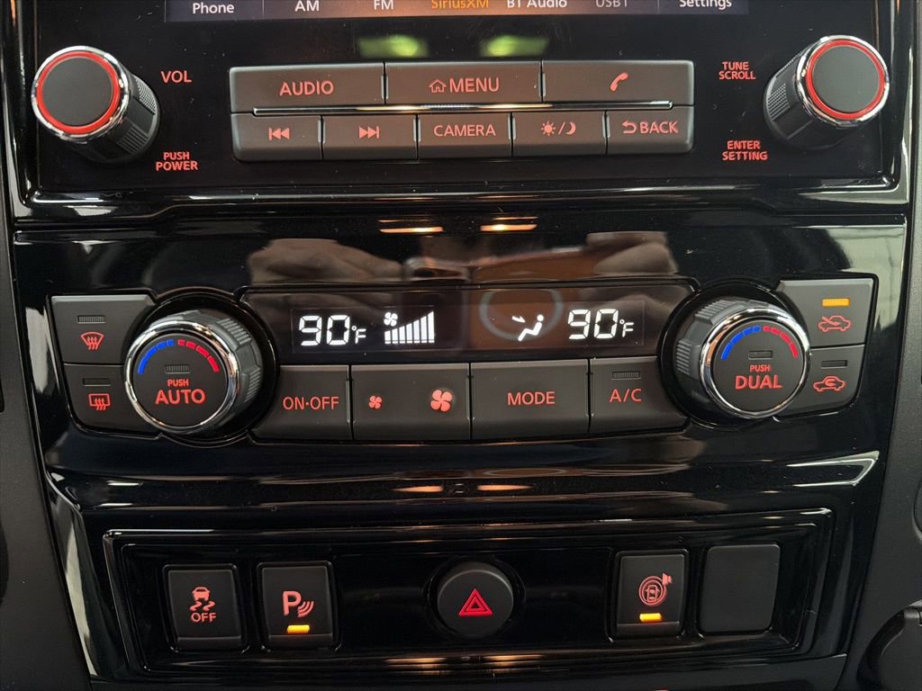 Used 2023 Nissan Titan SV w/ SV Convenience Package image 39