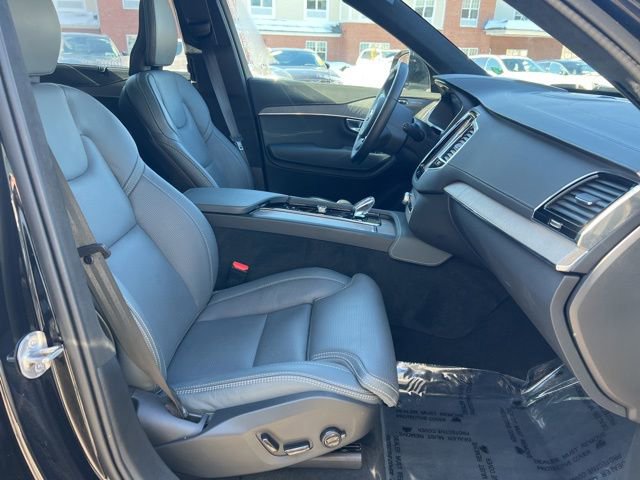 Certified 2025 Volvo XC90 B6 Ultra w/ Lounge Package image 19