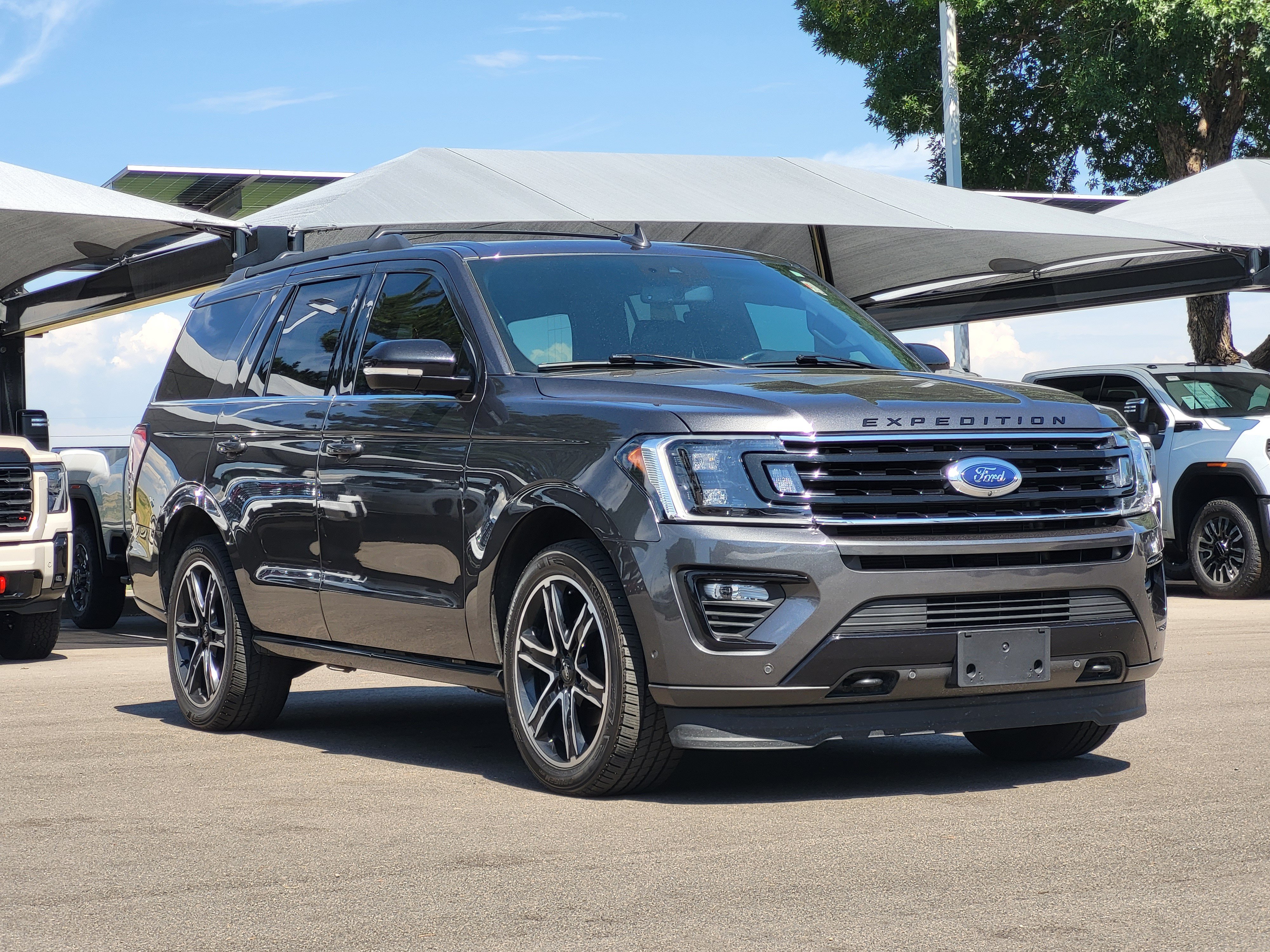 Used 2020 Ford Expedition Limited w/ Equipment Group 303A AWD/4WD image 3