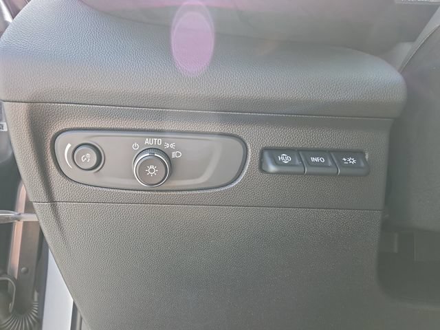 Certified 2021 Buick Envision Avenir w/ Technology Package II FWD image 24