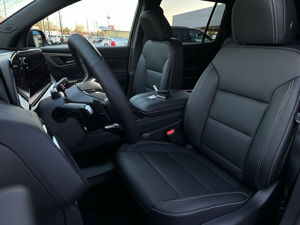 New 2026 Chevrolet Traverse LT w/ Enhanced Driving Package image 13