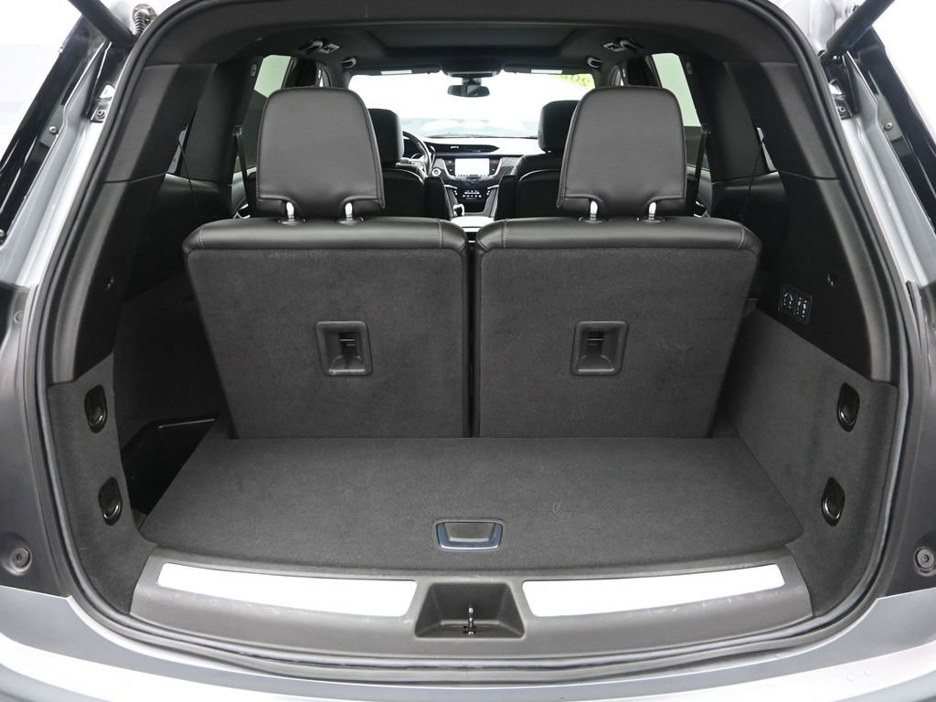 Used 2025 Cadillac XT6 Premium Luxury image 33