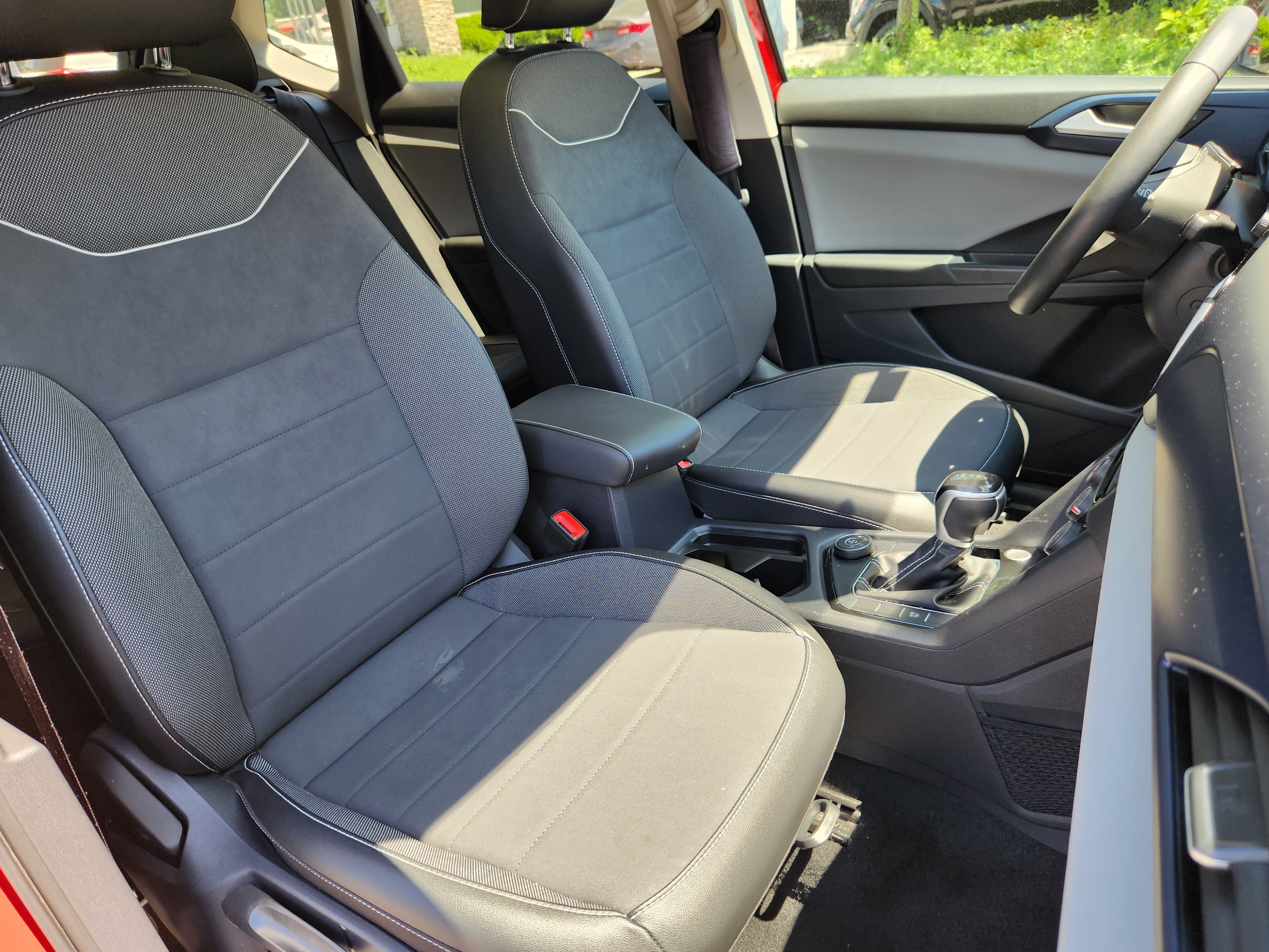 Certified 2023 Volkswagen Taos SE w/ Panoramic Sunroof Package AWD/4WD image 14