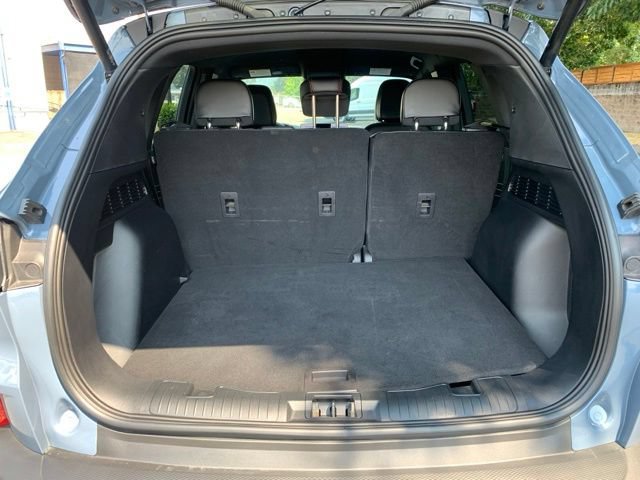 Certified 2025 Ford Escape ST-Line Select w/ Tech Pack #1 AWD/4WD image 6