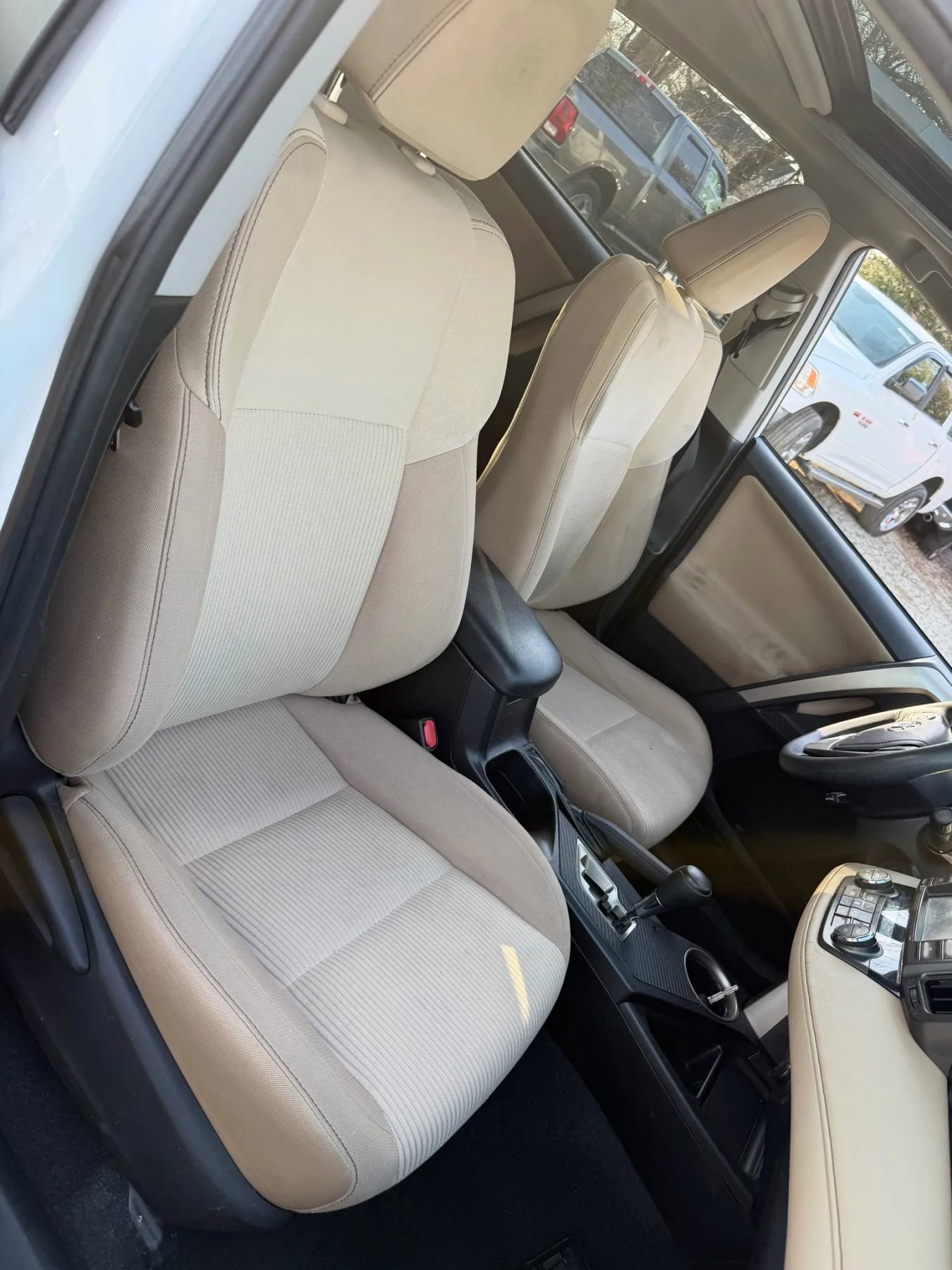 Used 2015 Toyota RAV4 XLE image 26