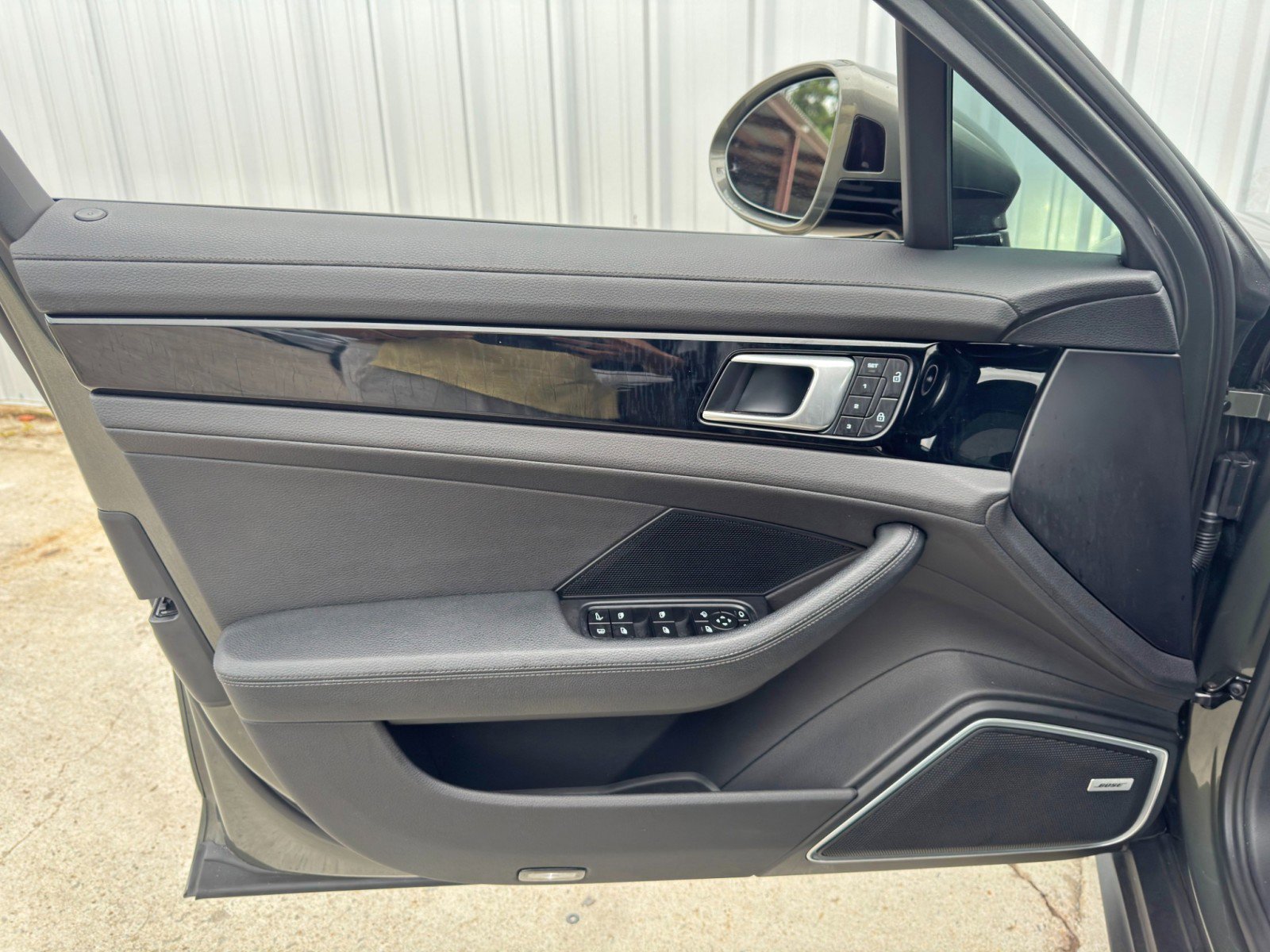 Used 2022 Porsche Panamera 4 AWD/4WD image 46