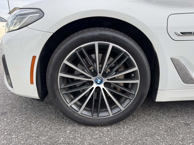 Used 2023 BMW 530e RWD image 9