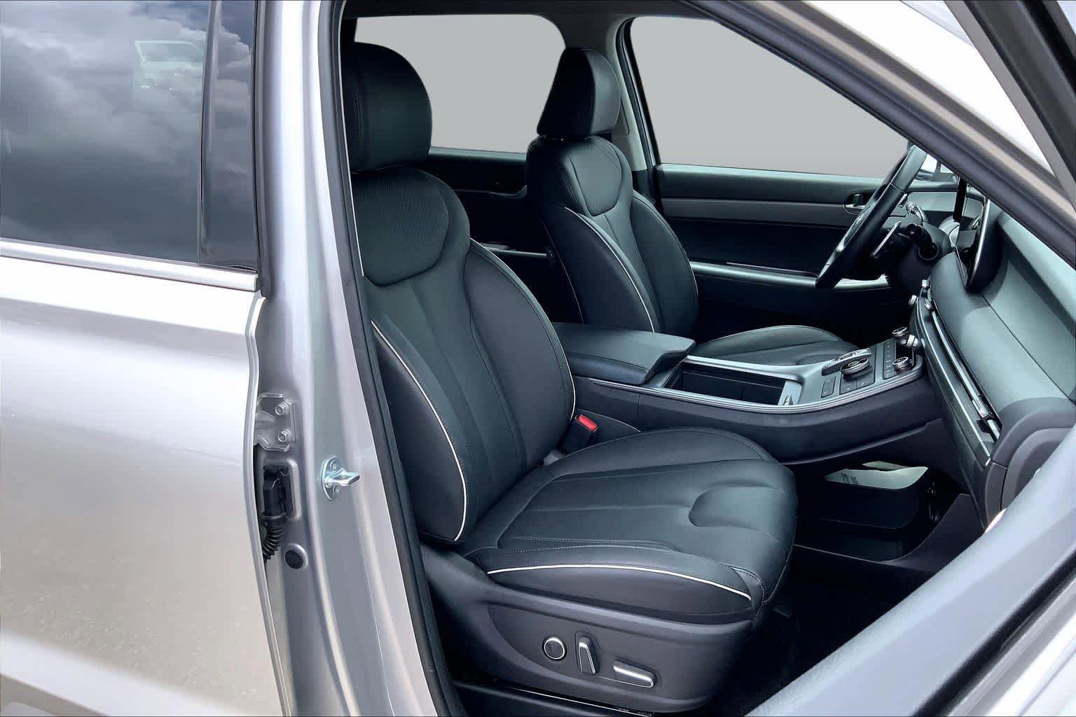 Used 2025 Hyundai Palisade SEL FWD image 9