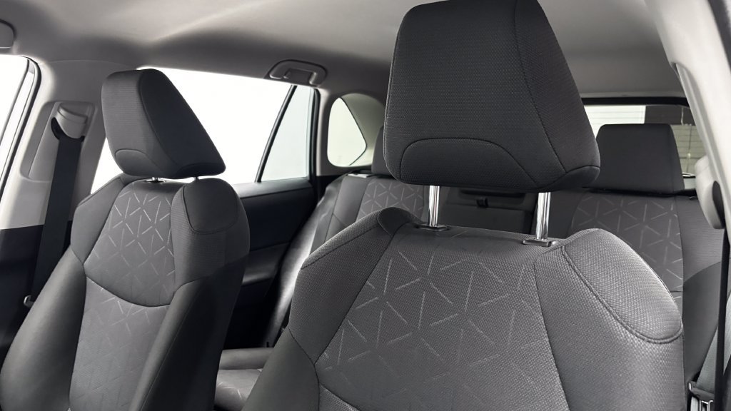Certified 2025 Toyota RAV4 XLE AWD/4WD image 15