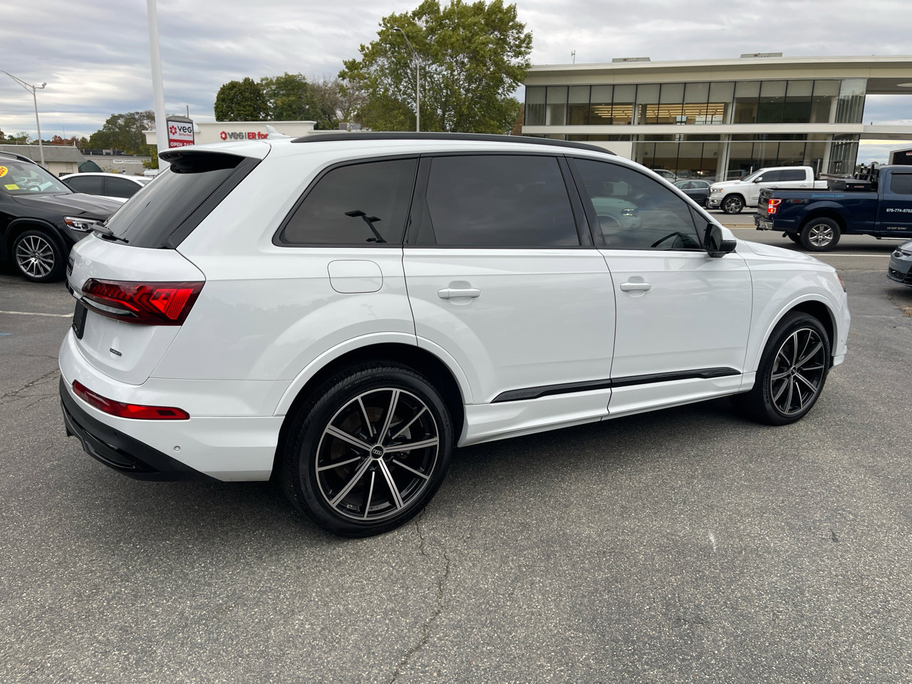 Used 2023 Audi Q7 3.0T Premium Plus image 13