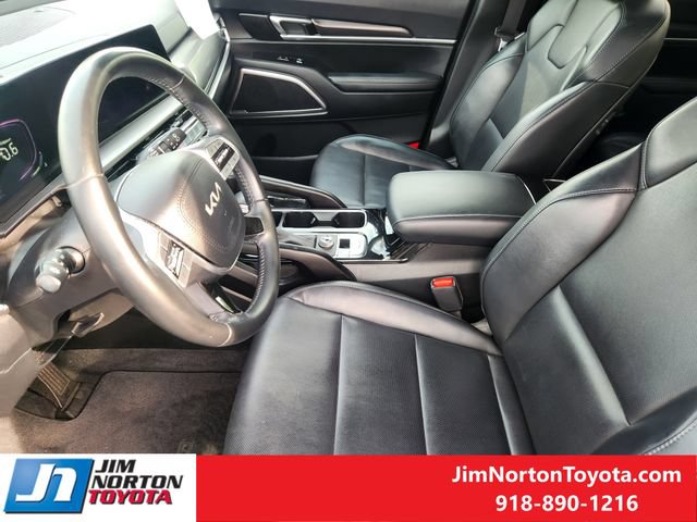 Used 2025 Kia Telluride S FWD image 13