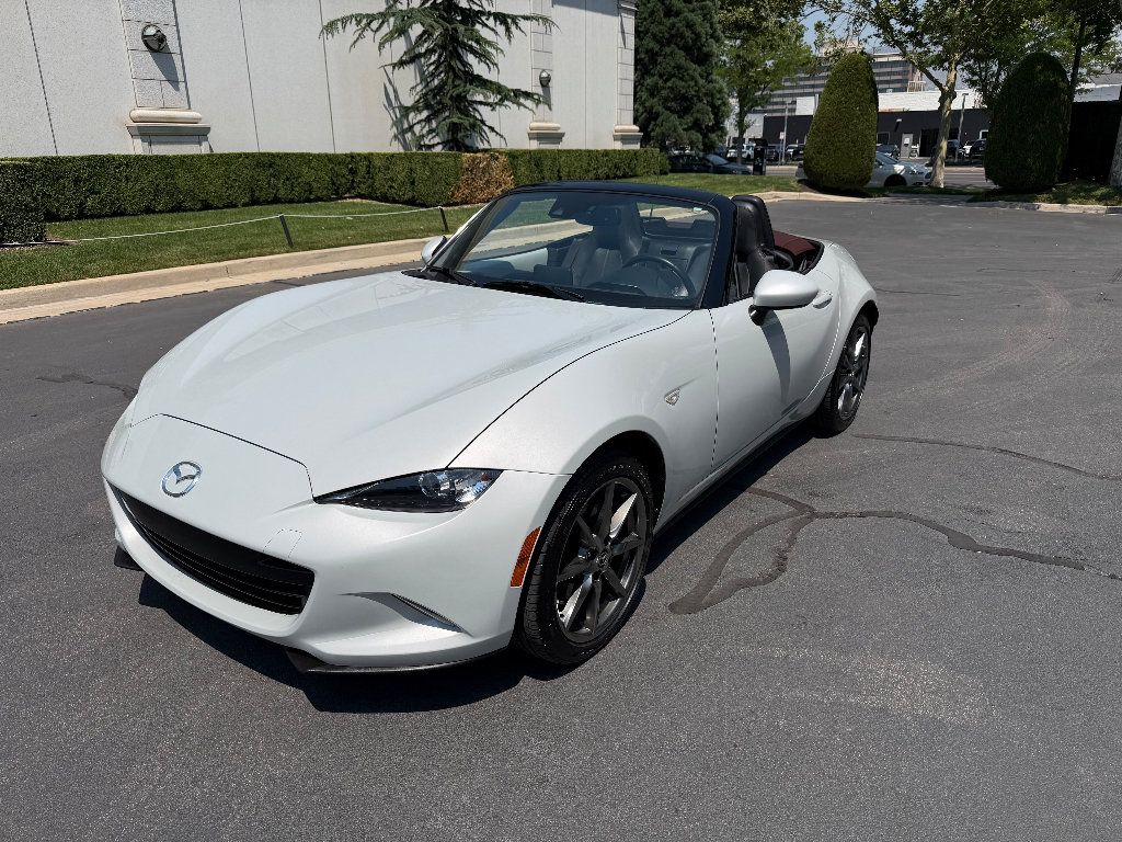 Used 2018 MAZDA MX-5 Miata Grand Touring RWD image 3
