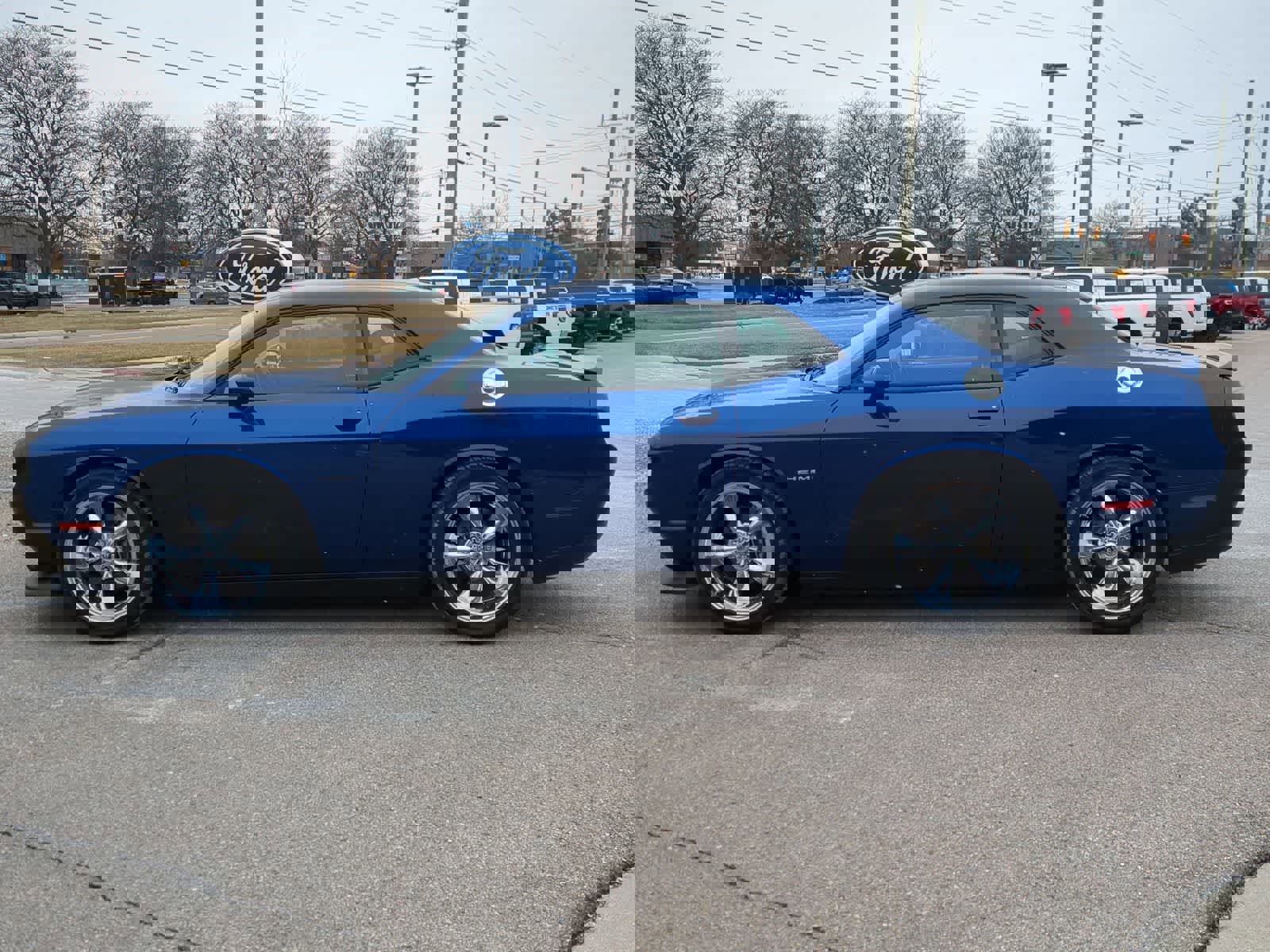 Used 2022 Dodge Challenger R/T w/ Driver Convenience Group image 5