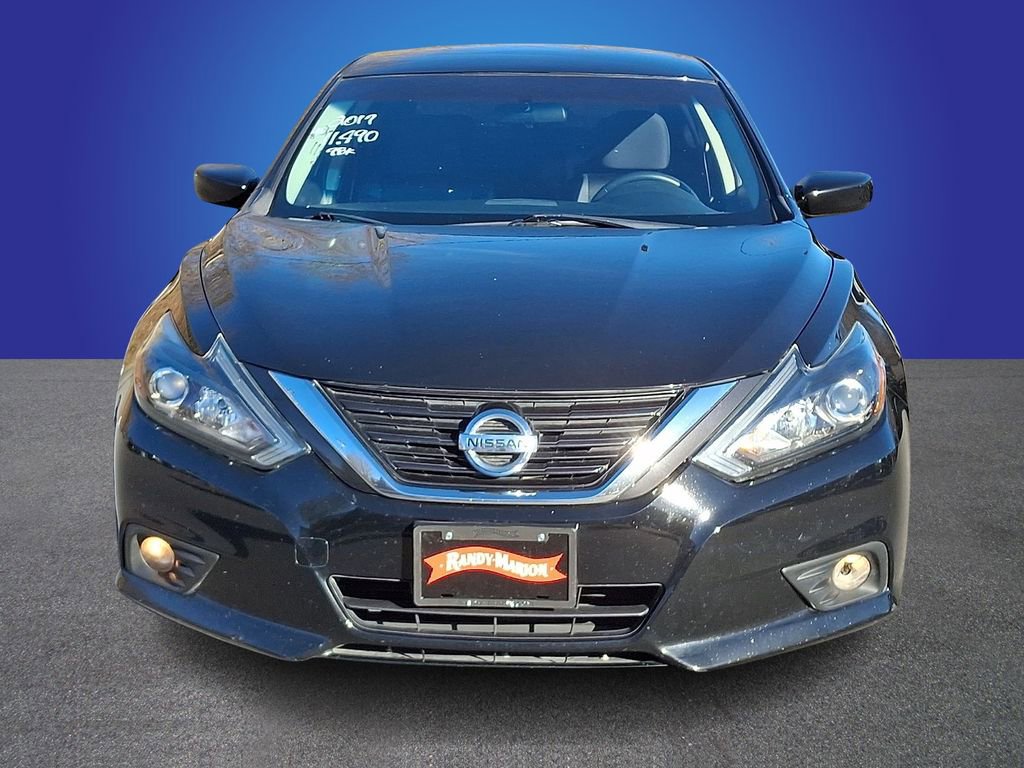 Used 2017 Nissan Altima 2.5 SR image 2