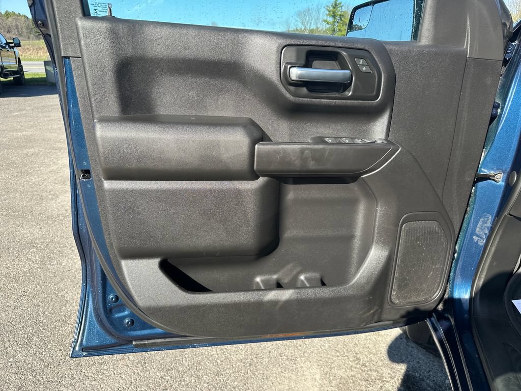 Used 2023 Chevrolet Silverado 1500 Custom Trail Boss AWD/4WD image 10